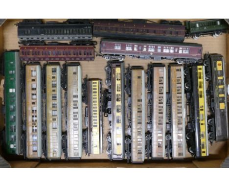 Selection of Hornby, Lima and Tri Ang OO Gauge Carriages to include 'LNER' and 'Pullman' amongst others. Unchecked and in var