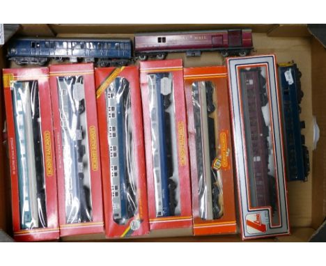 Selection of boxed and loose Hornby and Lima OO Gauge Carriages to include 'Inter City 125' and 'Inter City' Sleeper amongst 