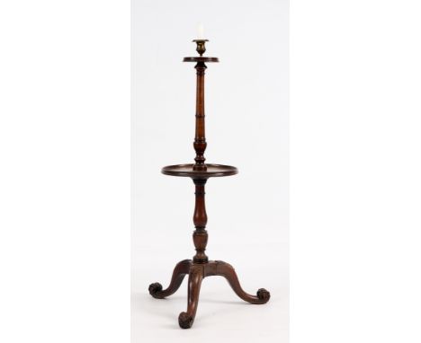 A MID 18TH CENTURY CHIPPENDALE STYLE MAHOGANY TWO TIER CANDLE STAND with cast brass candle sconce above a ring turned taperin