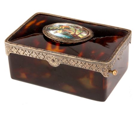 A LATE 19TH CENTURY CONTINENTAL TORTOISESHELL SINGING BIRD MUSICAL BOX probably Swiss, with key wind mechanism operated by a 