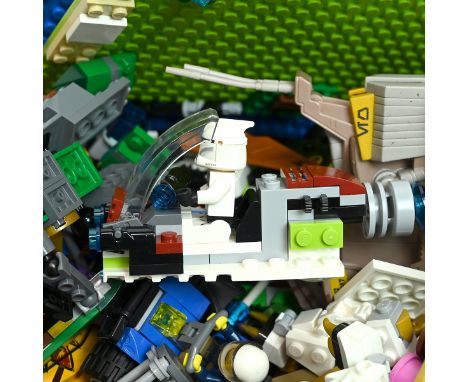 A good collection of vintage and modern Lego including various models, figures, accessories and other items&nbsp;