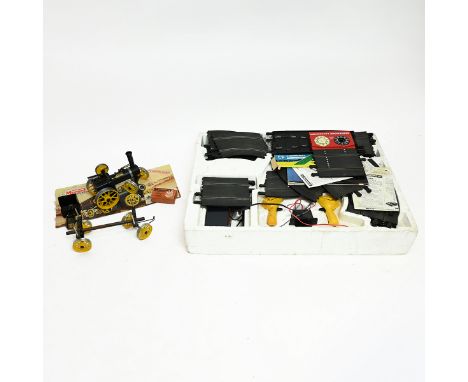 Vintage Mamod Traction Engine &amp; Trailor with cover of original box. Together with a vintage Scaletrix set.&nbsp;