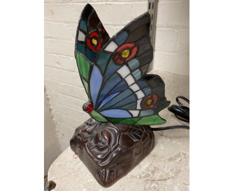 TIFFANY STYLE BUTTERFLY LAMP