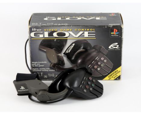 PlayStation 1 (PSOne) Game Glove peripheral (PAL) Item is complete, boxed and in fair condition 
