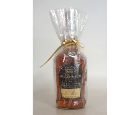 WHYTE & MACKAY 25YO MILLENNIUM BLEND
A highly under-rated Blended Scotch Whisky from Whyte & Mackay given as a gift to their 