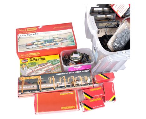 A Tri-ang Hornby Railways R.5 City Station set, in original box, and various other Hornby, Tri-ang and Airfix model accessori