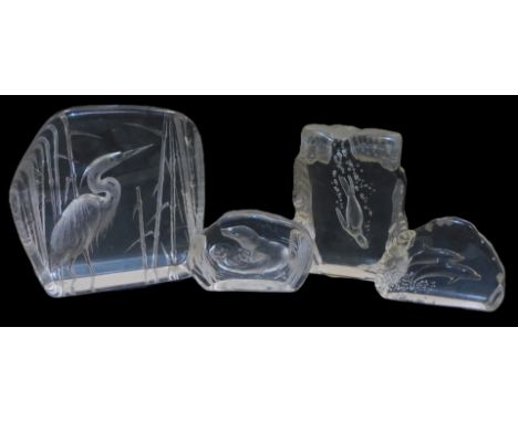 A Mats Jonasson glass intaglio sculpture of a heron amongst bulrushes, RX33179, etched mark, 19cm high, together with three I