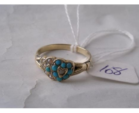 Antique double heart pearl & turquoise gold mounted ring 'T'         