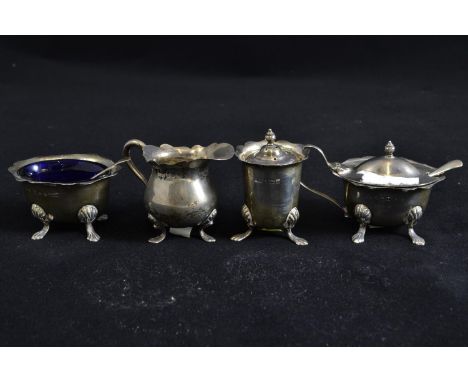 Silver three piece cruet set, maker WA, Birmingham 1955, comprising pepperette, glass lined salt & mustard, with two salt/mus