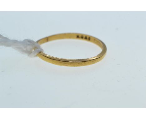 22ct gold band ring, size J/K, 1.1 gramsolder repair 