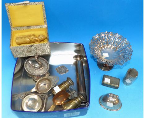 A set of 12 R.S.P.B. silver and gilt teaspoons in original box with certificate, etc., London 1975, 10 oz.; a Georgian plated