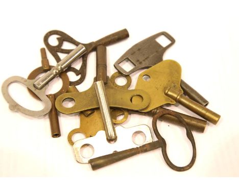 Ten mantel clock keys. P&amp;P Group 1 (£14+VAT for the first lot and £1+VAT for subsequent lots) 