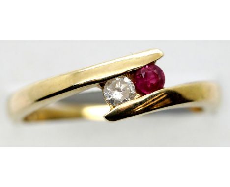 Ladies vintage 9ct yellow gold ruby and diamond ring, size N, 2.9g. P&amp;P Group 1 (£14+VAT for the first lot and £1+VAT for
