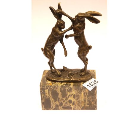 Bronze boxing hares on marble base, H: 24 cm. P&P Group 3 (£25+VAT for the first lot and £5+VAT for subsequent lots)Condition