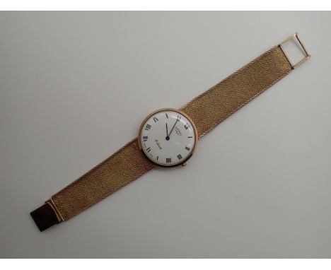Gents 9ct gold Rotary wristwatch on a 9ct gold bracelet 45g    CONDITION REPORT:  45g = total weight.Face is clean, some ligh
