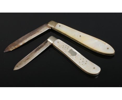 Two silver bladed fruit knives, both having mother of pearl scales. One by John Yeomans Cowlishaw, Sheffield.  