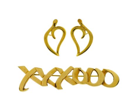 Tiffany &amp; Co 18k Yellow Gold Jewelry  Including a Paloma Picasso 'Love Kisses' brooch pin and an open curved leaf earring