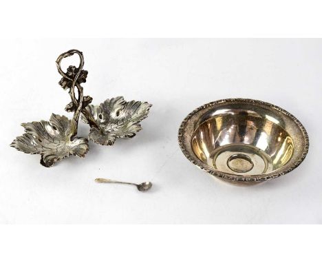 A Spanish 0.835 grade trinket dish in the form of two leaves with intertwined branches, height 12cm, approx. 5.18ozt, also a 