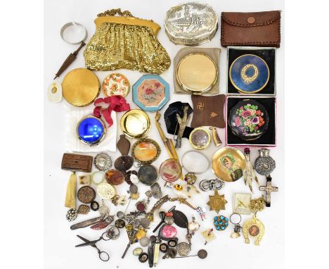 Various mixed collectibles to include a trinket box, costume jewellery, horn paper knife, modern jade rings, penknives includ