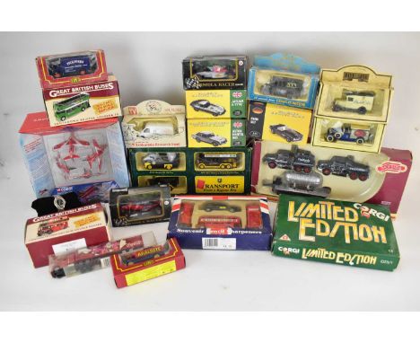 A quantity of modern boxed diecast vehicles to include Corgi Trackside limited edition Pickfords, Atlas Editions sports cars,