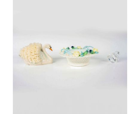 Includes 1 translucent glass swan, 1 porcelain MZ Irish Dresden swan with caprichos wings, and 1 porcelain floral Celtic Weav