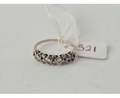 A fancy white gold diamond ring 18ct - size P - 2.2 g.