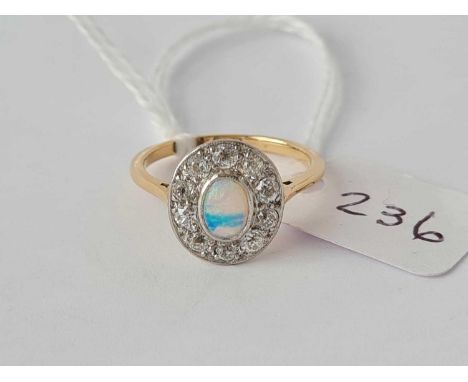 EDWARDIAN OPAL &amp; DIAMOND CLUSTER ring in 18ct gold &amp; platinum size M