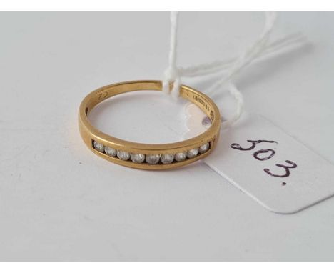 A 9ct half hoop ring - size M - 1.3 g.