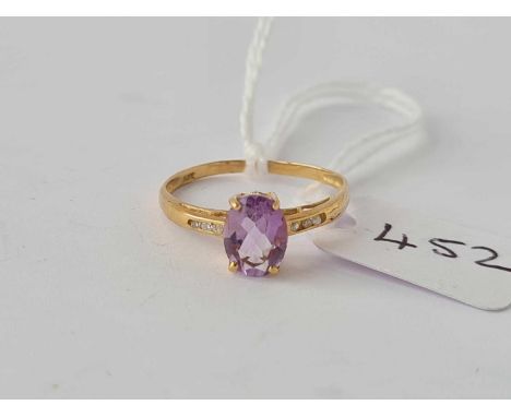 An amethyst and diamond 10ct ring size M 1g inc