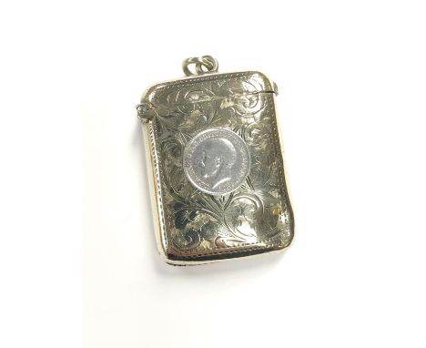 A VINTAGE SILVER PLATED VESTA CASE WITH GEORGE V COIN INSET 