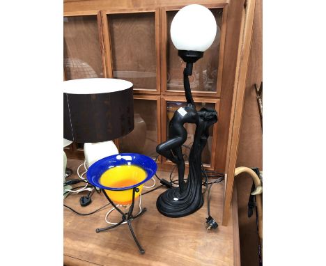 AN ART DECO STYLE 'DANCING LADY' LAMP AND FURTHER BOWL WITH METAL BASE (2) 