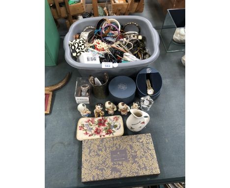 A LARGE MIXED GROUP OF ITEMS, CERAMIC ORIENTAL FIGURES, COSTUME JEWELLERY ETC (QTY) 