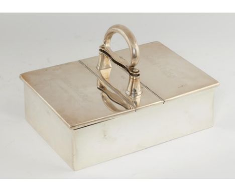 AN EDWARD VII SILVER CIGAR BOX divided into compartments, the lids operated by raising the central handle, cedar lined, 24cm 