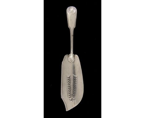 A GEORGE III SILVER FISH SLICE Fiddle, Thread and Shell pattern, by William &amp; Samuel Knight, London 1813, 5ozs 12dwts++Li