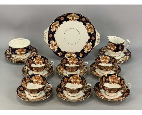 ROYAL ALBERT HEIRLOOM TEAWARE, quantity of piecesProvenance: private collection Conwy