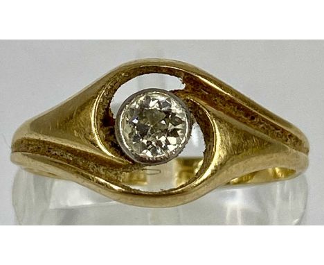 18CT GOLD SOLITAIRE DIAMOND RING, size M, 2.6gmsProvenance: private collection Anglesey