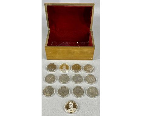 COLLECTION OF COINS including a Queen Victoria silver Crown 1900, nine commemorative £5 coins and two USA Presidents coins Ro
