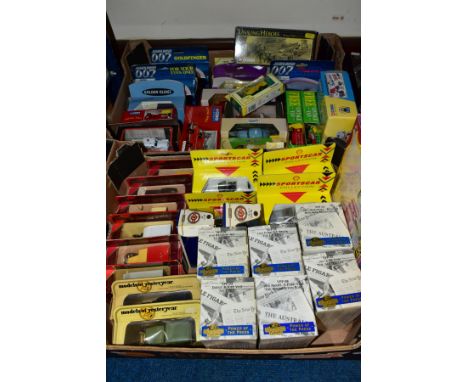 A QUANTITY OF ASSORTED BOXED MODERN DIECAST VEHICLES, Matchbox 'Models of Yesteryear' to include 1927 Talbot Van, No Y-5 'Cho