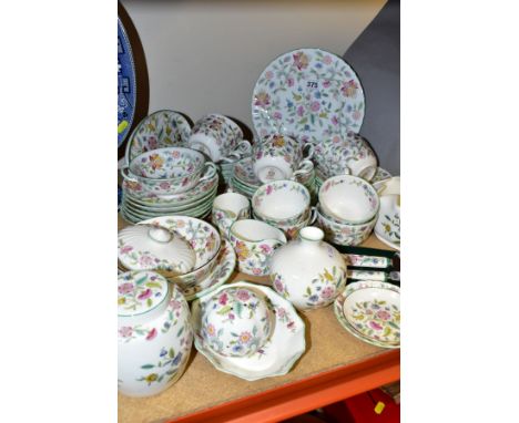 MINTON 'HADDON HALL' TABLEWARES AND TRINKETS, comprising a 23cm plate, four 20cm plates, (two seconds), a cereal bowl (green 