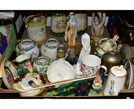 A BOX AND LOOSE CERAMICS AND GLASSWARES ETC, to include two clay pipes, Aynsley 'Little Sweetheart' dish, oriental ginger jar