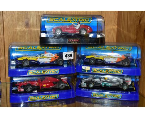 FIVE BOXED SCALEXTRIC FORMULA ONE RACING CARS, Renault F1 2007 (C2780), Renault F1 2008 F.Alonso (C2863), has minor damage to