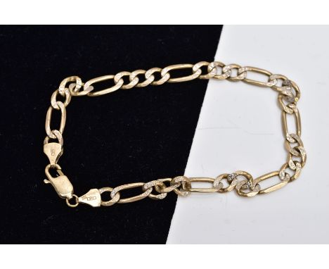 A 9CT GOLD FIGARO BRACELET, designed with textured links, fitted with a lobster claw clasp, hallmarked 9ct gold Birmingham, l