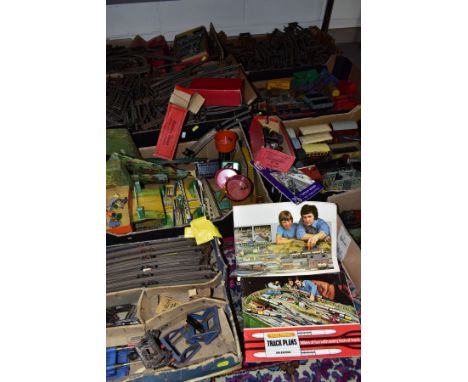 A LARGE QUANTITY OF MAINLY HORNBY O GAUGE MODEL  RAILWAY ITEMS, to include boxed No. 1 Milk Traffic Van, No. 2435 Southern gr