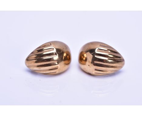 A PAIR OF 9CT GOLD EARRINGS, each hollow earring of an oval half hoop form, post and clip back fittings, length 22.3mm, hallm