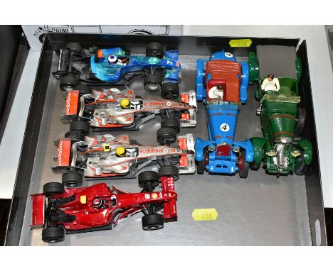 A QUANTITY OF UNBOXED AND ASSORTED SCALEXTRIC RACING CARS, to include 4.5 litre Bentley RN7, spare tyre cracked but otherwise