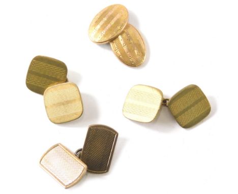 A group of cufflinks, comprising a single 9ct gold cufflink with oval hammered detailing, 1.4g, a single 9ct gold on silver r