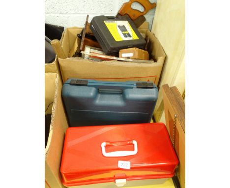 Miscellaneous tools, to include a Black &amp; Decker electric jigsaw, hand saws, etc.