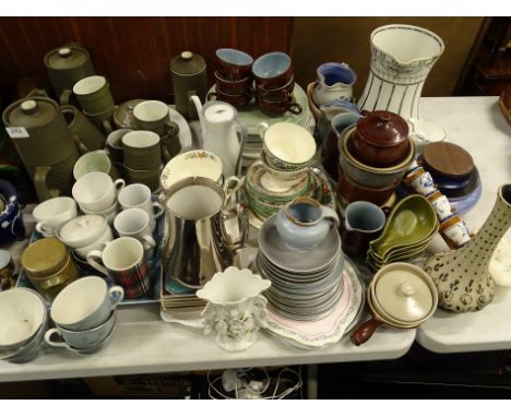 Miscellaneous ceramics, to include Denby brown glazed stoneware, Copeland Spode Chinese Rose tea ware, Royal Doulton Forest G