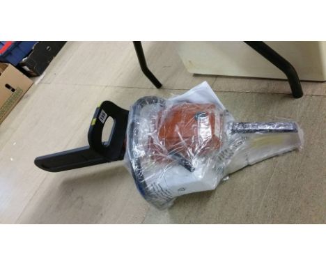 Petrol chainsaw