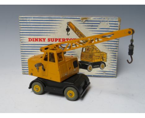A VINTAGE BOXED DINKY SUPERTOYS 'COLES MOBILE CRANE' No. 971 